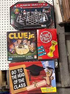 lot 115 image: Lot of 4 Board Games