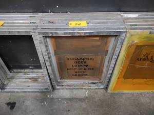 lot 32 image: (6) Aluminum Screen Frames, 23x31...