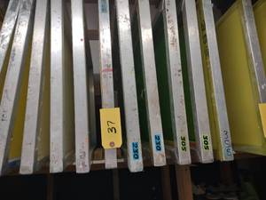 lot 37 image: (6) Aluminum Screen Frames, 23x31...