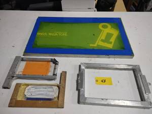 lot 43 image: (4) Assorted Screen Frames, 23x31, ...