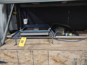 lot 58 image: M&R Spot Heater, 18x18, Parts or Re...