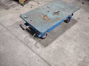 lot 81 image: Scissor Lift Cart, 35.5x20 Steel Pl...