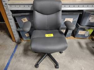lot 124 image: Task Chair...