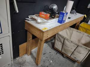 lot 140 image: Work Bench, 97x21...