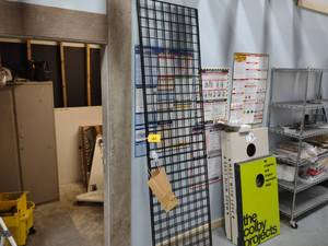 lot 162 image: (3) Wire Grids, 24x96...