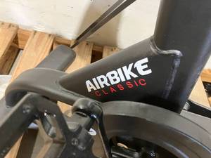 lot 25 image: Assault Fitness Black Airbike Classic