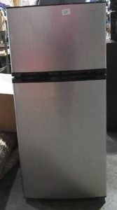 lot 21 image: Insignia - 4.3 Cu. Ft. Mini Fridge with Top Freezer - Stainless steel