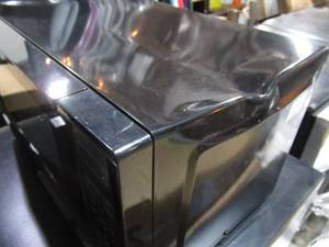 lot 22 image: Lot of 2  Insignia - 0.7 Cu. Ft. Compact Microwave - Black