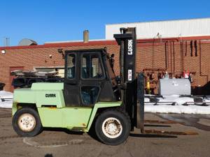 lot 1 image: 1992 Clark C500Y155 Gas Forklift