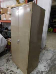 lot 27 image: Metal Storage Cabinet - 36(w) x 78(h) x 24(d)
