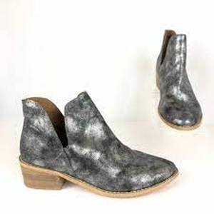 Corkys Boutique Wayland Metallic Cut-out Ankle Boots  Black Size 6