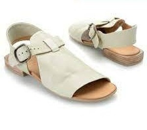 Bueno Ava Leather Buckle Detailed Open Toe Sandals  Bamboo Size 41
