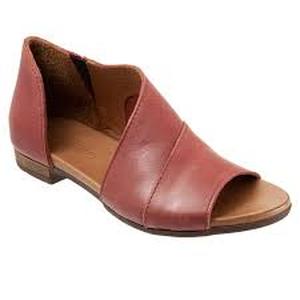 Bueno Tanner Leather Peep Toe Sandals  Red Size 40
