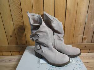 Musse & Cloud Falida Leather Buckle Detailed Mid-Calf Boots  Stone Size 40