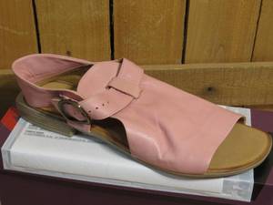 Bueno Ava Leather Buckle Detailed Open Toe Sandals  Peach Size 41