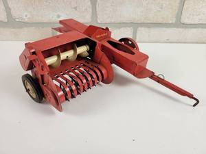 lot 321 image: TRU-SCALE Square Baler