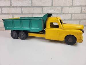 lot 328 image: STRUCTO Pressed Steel Tandem -Axle Pressed Steel Dump truck
