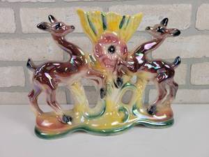 lot 333 image: Vintage NORLEANS Pearlescent Deer Vase - Made in Italy