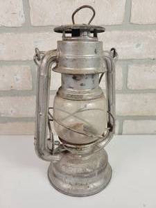 lot 334 image: Vintage Winged Wheel No. 400 Lantern - Made in Japan