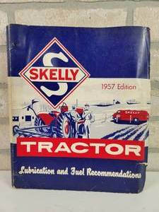 lot 344 image: 1957 SKELLY Tractor Lubrication and Fuel Recommendation Manual