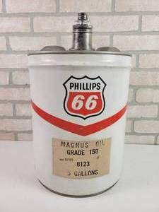 lot 360 image: 1975 PHILLIPS 66 5-Gallon Oil Can - Nice Shape