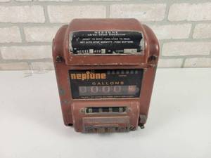 lot 368 image: Vintage Neptune Trident Model 432 Fuel Flow Meter