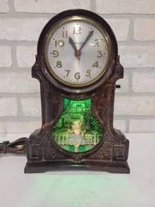 lot 370 image: 1950s Mastercrafters Swing Time Mantle Clock