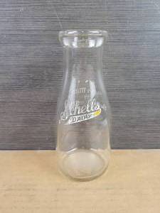 lot 372 image: Vintage Schells Dairy Milk 1-Pint Bottle