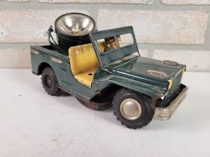 lot 415 image: 1950s NOMURA Tin Battery Operated US Military Spot Light Jeep
