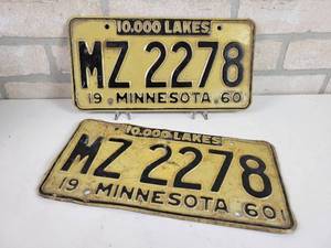 lot 424 image: 1960 Matched Pair of Minnesota License Plates