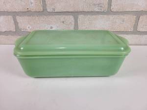 lot 459 image: Vintage Fire King Jadeite Refrigerator Container - Philbe Design