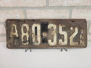 lot 466 image: 1926 Minnesota License Plate