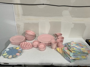 Dinnerware Set