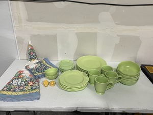 Dinnerware Set
