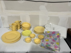 Dinnerware Set