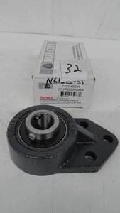 lot 32 image: Hub City 34 Flange bearing set screw Lock SPLFR250OURWX 34