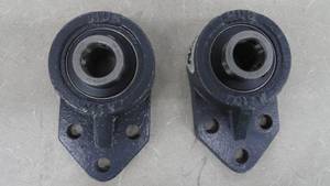 lot 75 image: 2- 34  Flange Bearings set screw lock   Hub City SPLFR250URWX 34
