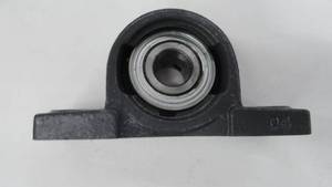 lot 85 image: 34 Bearing Block & Bearing with set screws Hub City 04