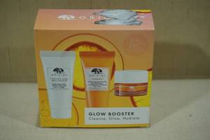 lot 276 image: Origins Glow Booster Set