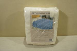 lot 313 image: Performance By Springs Deluxe Fashion Blanket -FullTwin
