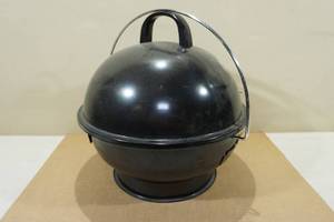 lot 315 image: Portable Charcoal Grill