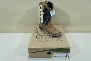 lot 201 image: Smoky Mountain Boots -Kids Size 2