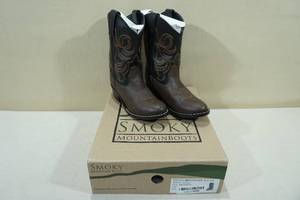 lot 203 image: Smoky Mountain Boots  -Kids Size 1