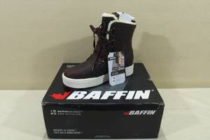 lot 6 image: Baffin High Park Winter Boots -Womens Size 9