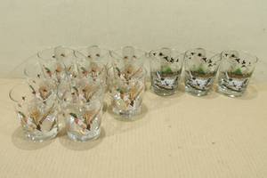 lot 29 image: 11 DuckPheasant Hunting Themed Whiskey Glasses