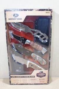 lot 32 image: Mossy Oak Country DNA 4 Pack Variety Fixed Blade Knife Set