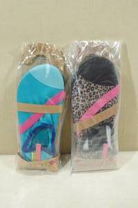 lot 76 image: 2 Pairs Womens Fitkicks -Size Medium