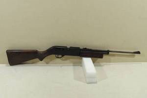 lot 163 image: Crosman Powermaster 760 .177 Cal Pellet Gun