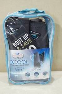 lot 186 image: Professionals Choice 2XCool Sports Medicine Boots -Small Fronts