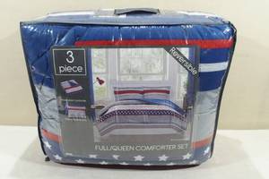 lot 41 image: New 3 Piece Reversible Comforter Set -FullQueen